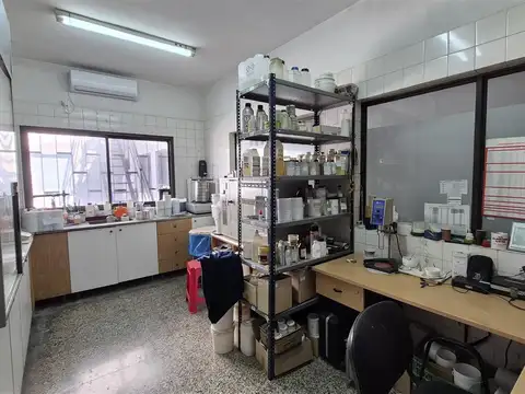 Galpon en Venta 10  mts Frente