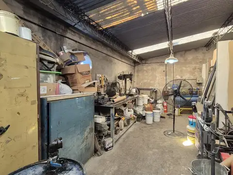 Galpon en Venta 30  mts Fondo