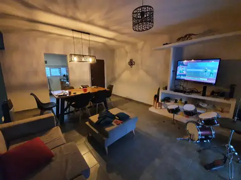 VENDO CASA 3 DORMITORIOS VILLA ALLENDE LOMAS SUR, 1 PLANTA