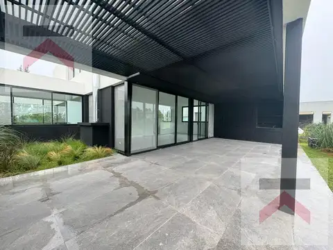 Casa a estrenar AL AGUA piscina en Barrio Cerrado Chacras de la Reserva Cardales