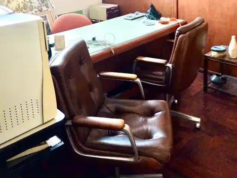 Oportunidad: Oficina con Tres Despachos en la Mejor Ubicación