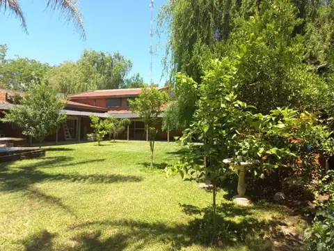 CASA EN VENTA 4 AMBIENTES EN CAÑUELAS