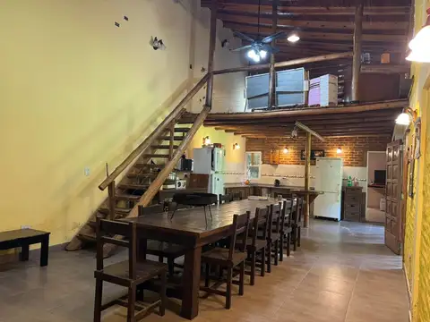 Casa 5 ambientes con 3 baños