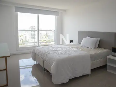 Departamento en torre de categoría.