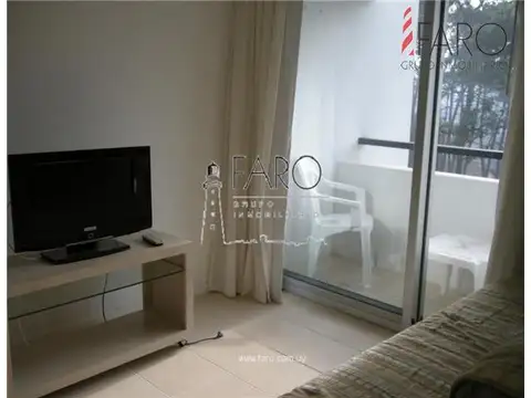 Apartamento en Roosevelt 1 dormitorio con garage