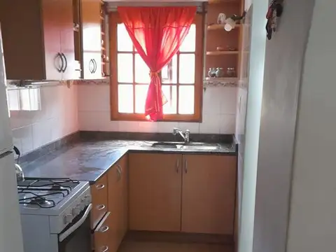 Casa 3 ambientes con 2 baños