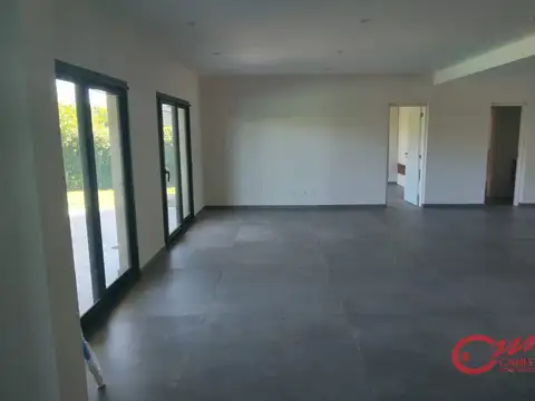 Casa en Venta en Haras Santa Maria, USD 270.000