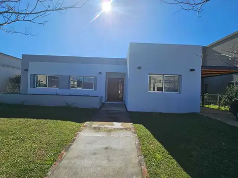 Casa  en Venta ubicado en Santa Guadalupe, Pilar del Este, Pilar