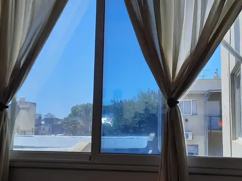 DEPARTAMENTO DE DOS AMBIENTES CON BAULERA APTO CREDITO