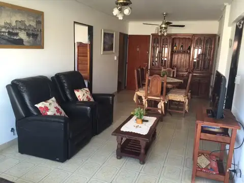 Paseo 103 100, Piso 1