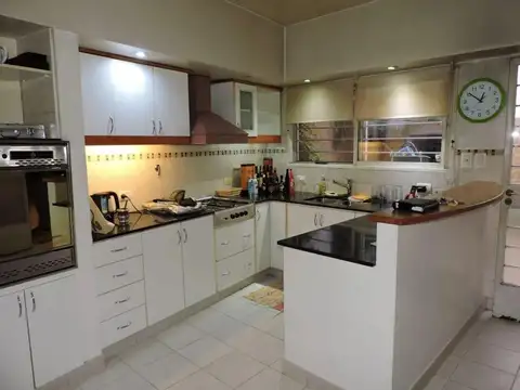 Local en Venta Via Púb.