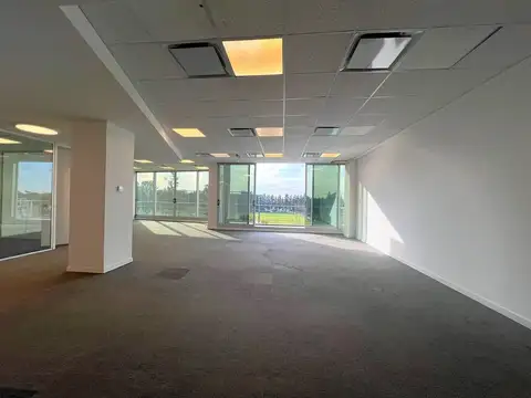 Oficina en Venta al Este