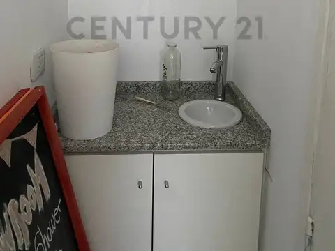 49 Entre 16 y 17 , Piso 0