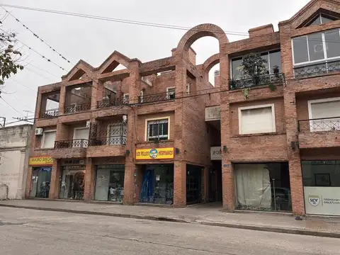 VENTA DE LOCAL COMERCIAL EN SAN NICOLÁS DE LOS ARR