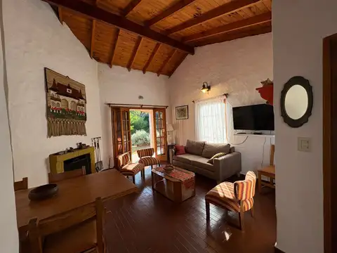 Casa 3 ambientes con 2 baños