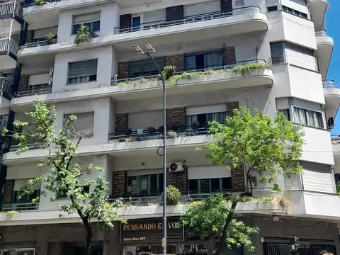 DEPARTAMENTO  3 AMBIENTES CON DEPENDENCIA FRENTE BALCON