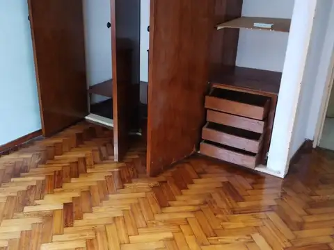 departamento de 2 ambientes con patio en planta baja