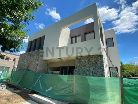 Haras Santa Maria , Piso 0