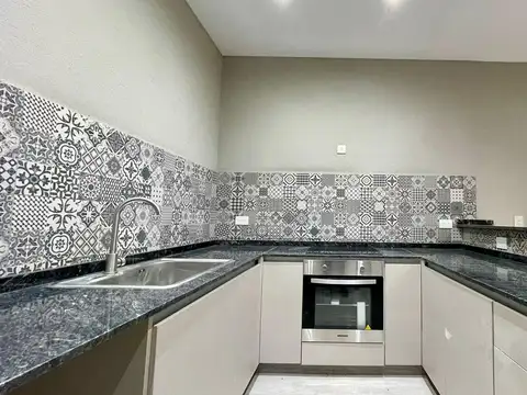 Casa 6 ambientes con 4 baños