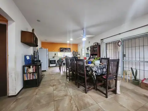 CASA DE 3 DORMITORIOS + COMODIN - TERRENO 300 M2 - PROFESIONAL COUNTRY CLUB - FUNES