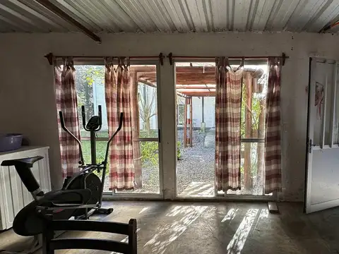 Casa en venta - 2 Dormitorios 1 Baño - Uruguay