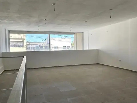 VENTA LOCAL A ESTRENAR 103 m2 3 BAÑOS CON ENTRE PISO