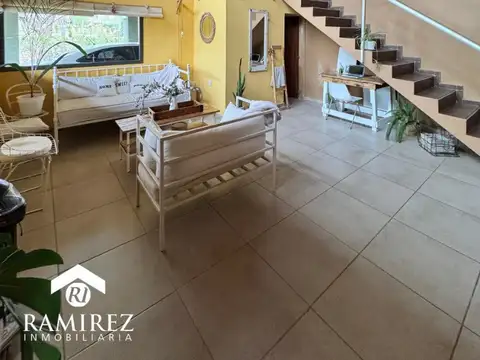 * *CASA al pie de las sierras con excelente vista y naturaleza en Barrio "LOS MILAGROS" de Santa Ros