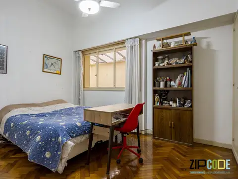 Depto Tipo Casa en Venta 80 años
