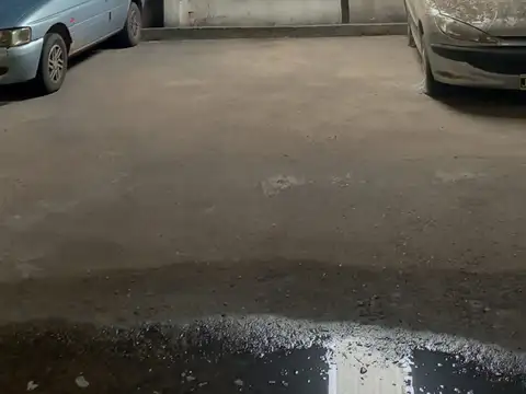 VENTA COCHERA EN MICROCENTRO