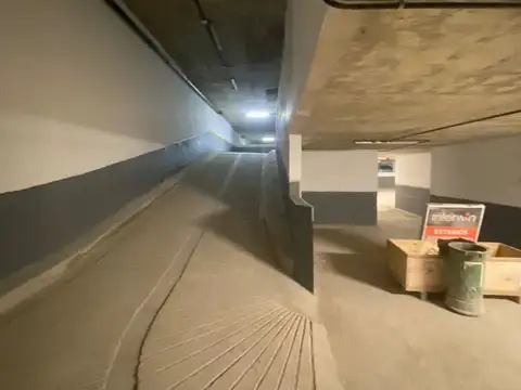 Cocheras en Venta - En Torre de Categoria - Almagro