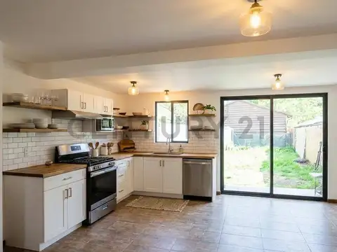 Casa a estrenar en Roldan