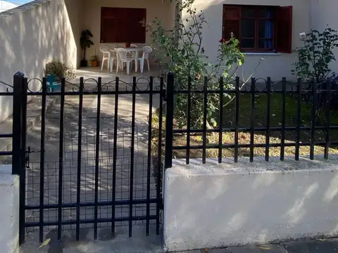 EN VENTA CASA Y GALPON BUENA UBICACION IDIAZABAL
