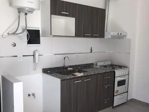 Departamento en Alquiler en Moron Sur, $ 700.000