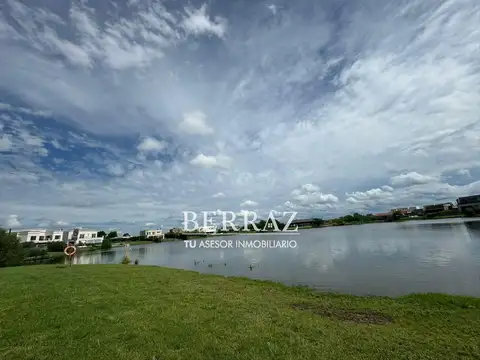 Lote venta de 890 m2 El Cantón Golf Escobar