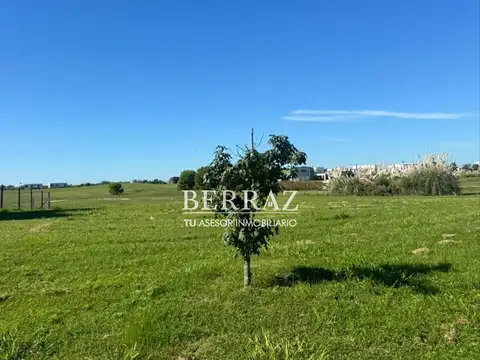 Lote venta de 890 m2 El Cantón Golf Escobar