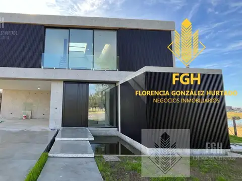 Casa  a la laguna en venta 6 amb con pileta Naudir