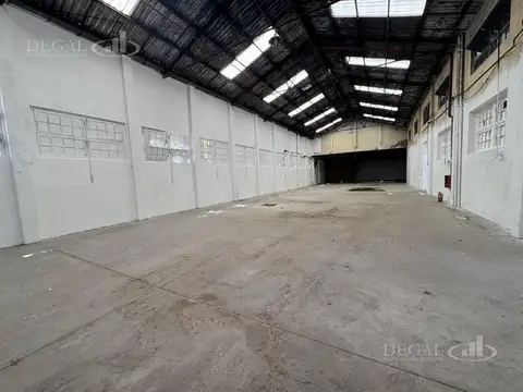 Galpon en Alquiler en Mataderos, USD 35.000