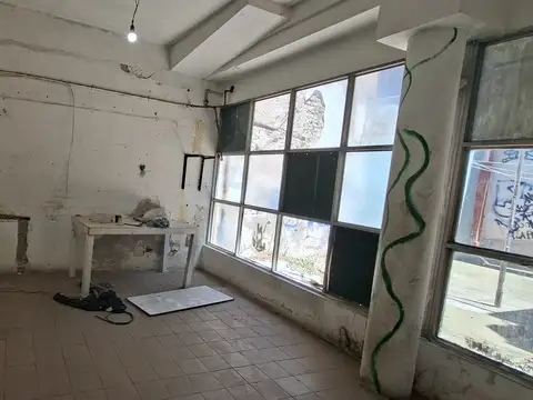 Local en Alquiler en Flores, $ 1.900.000