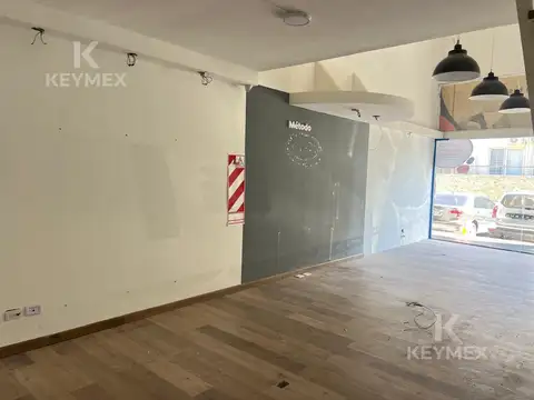 Alquiler - Local -CAMAÑO- 46 plaza