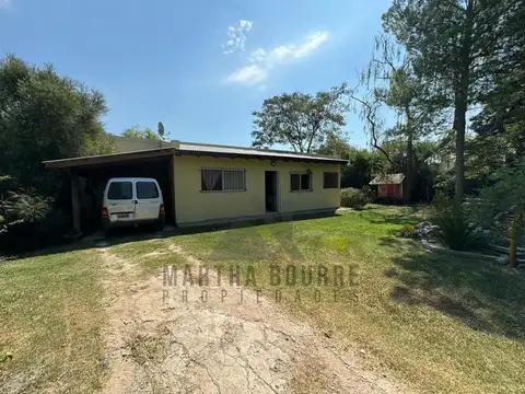 Casa 4 ambientes con 2 baños