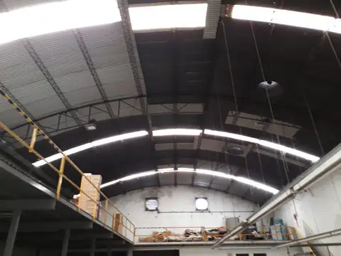 Galpon en Venta en Valentin Alsina, USD 350.000