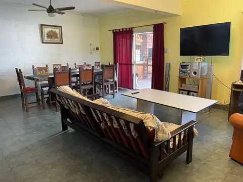 Depto Tipo Casa en Venta con 1 cocheras