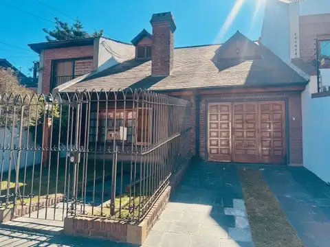Casa en venta en Villa Sarmiento