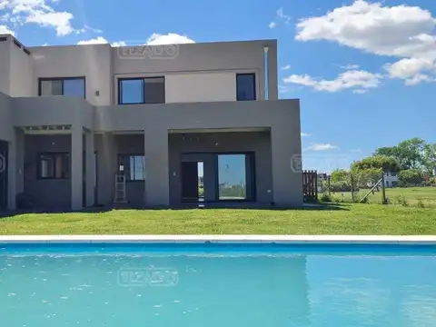 Boote y J Hernandez s/n