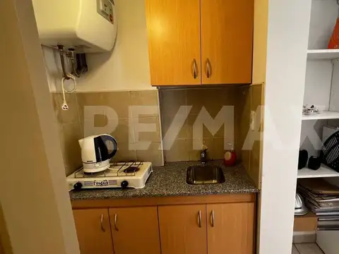 EN ALQUILER Oficina Planta Baja Centro Neuquen