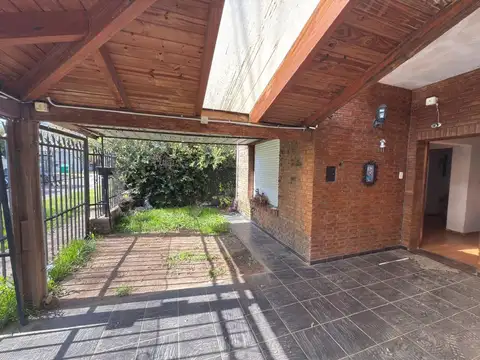 Casa en Venta en Alberdi, USD 120.000