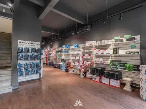 Venta Local u Oficina próximo a Intendencia Centro