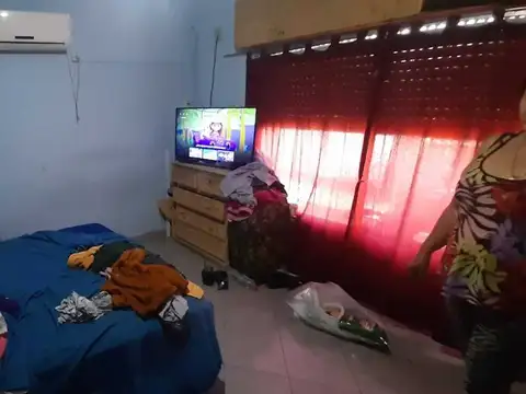 Casa 5 ambientes con 1 baño