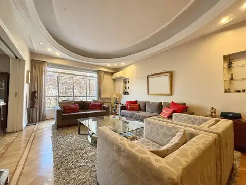 Departamento 8 ambientes con 3 baños