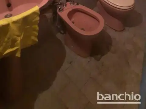Casa 5 ambientes con 1 baño